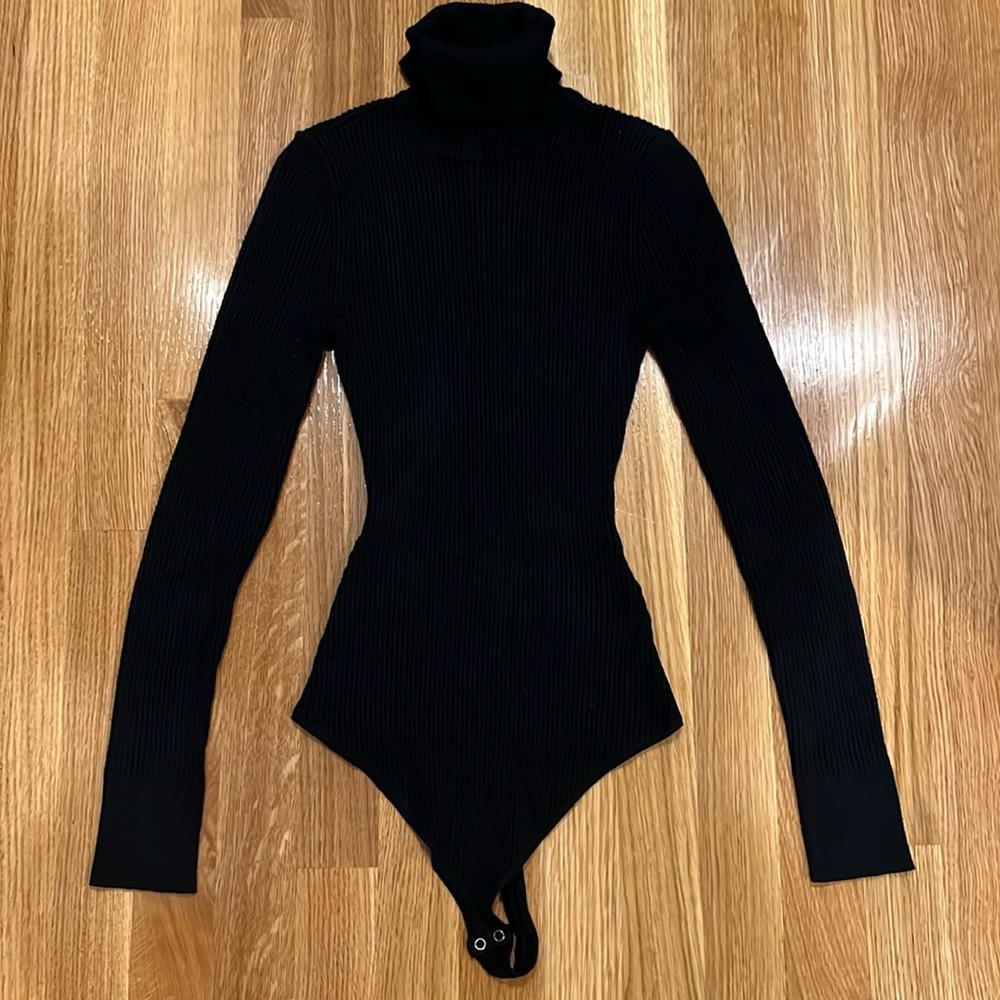 ABERCROMBIE KNIT TURTLENECK BODYSUIT